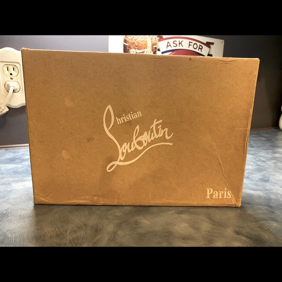 Shoes - Louis Vuitton purple stilettos.